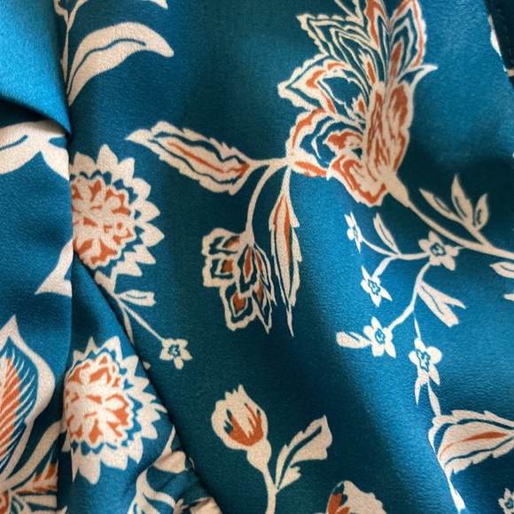 Greylin Teal Ami yoke floral blouse - Picture 5 of 9